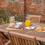 Holiday home 3 Bed In Oc-a36048 Haxby