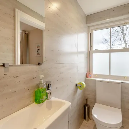 בית נופש 3 Bed In Oc-a36048 *