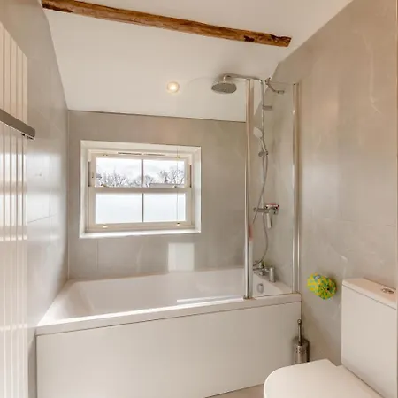 3 Bed In Oc-a36048 * Haxby