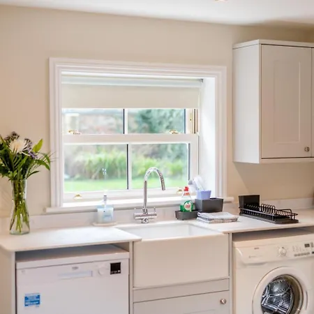 3 Bed In Oc-a36048 בית נופש Haxby