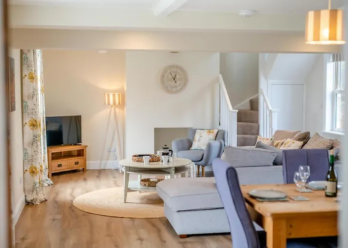 3 Bed In Oc-a36048
