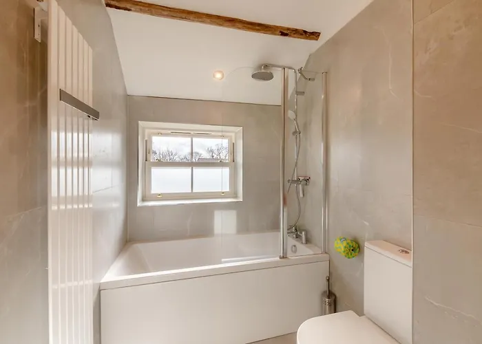 3 Bed In Oc-a36048 * Haxby